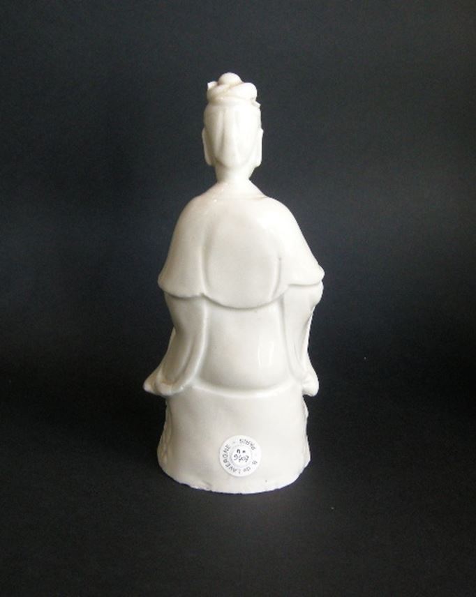 Figure of Guanyin blanc de Chine porcelain | MasterArt